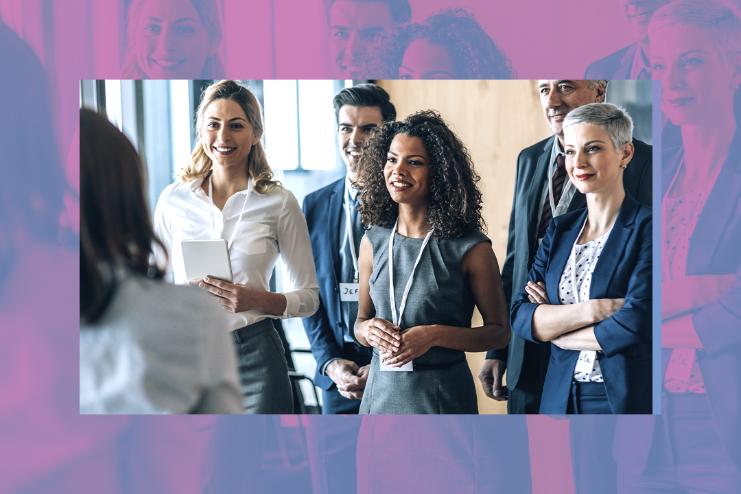 Grupo reunido durante um encontro de líderes