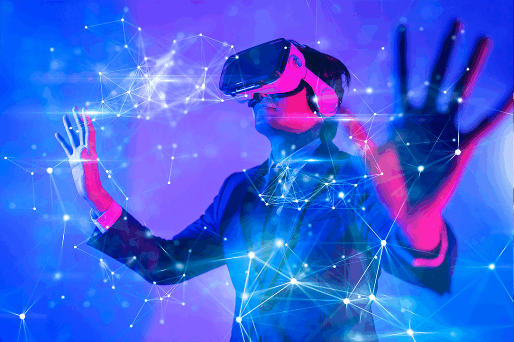 Homem usa óculos de realidade virtual, como forma de gamificação em eventos